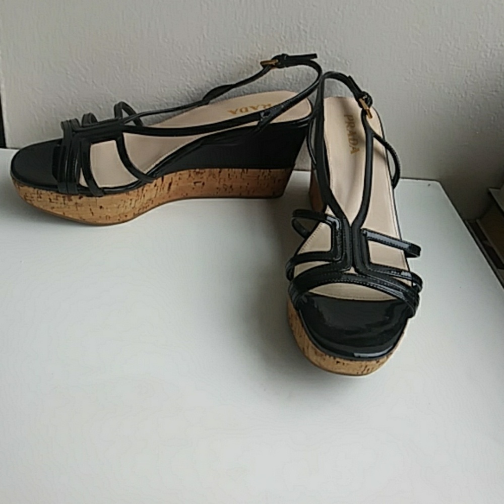 PRADA CORK PLATFORMS PATENT BLCK LTHR, 7